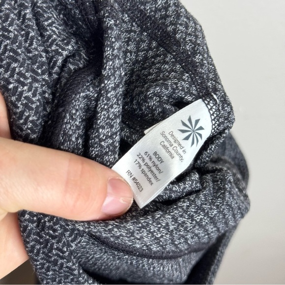 Athleta Criss Cross Power Up 7/8 Legging Small Workout Yoga Tights - Picture 9 of 10